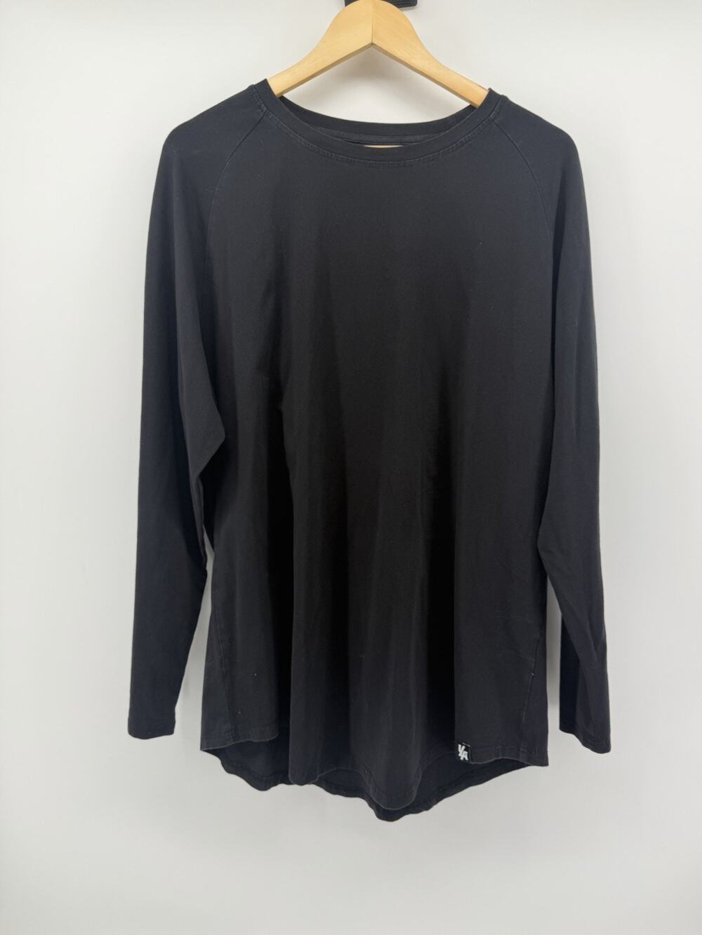 YoungLA Mens XXL Black Long Sleeve Raglan Shirt Gym Workout Athletic YLA